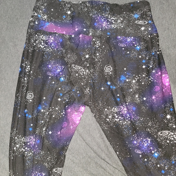 Galaxy Print Full Length Leggings - XL - Picture 3 of 6